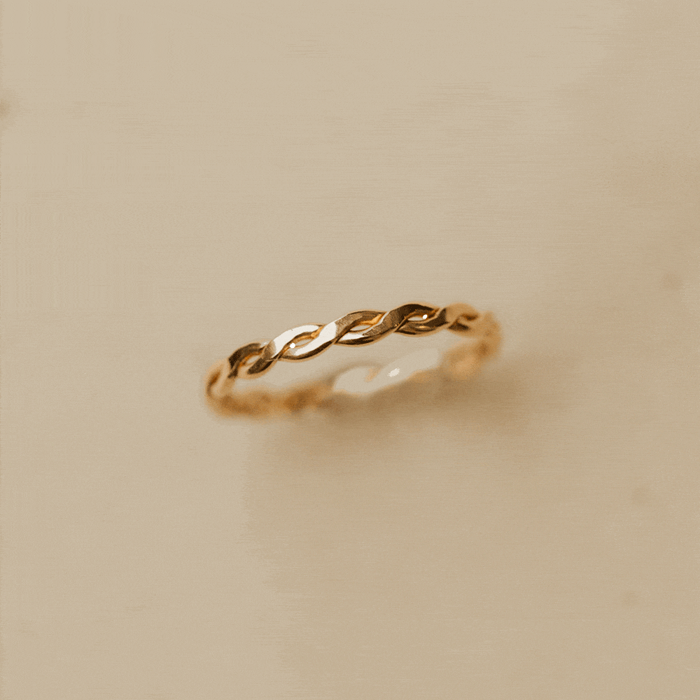 Laurel Ring Ring