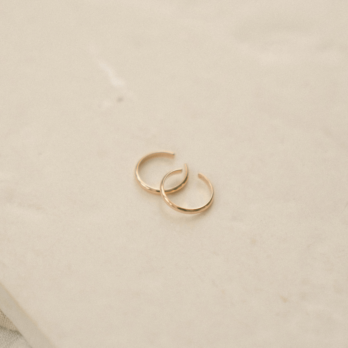 Made By Mary Luster Rounded Ear Cuff—Single | Radiant, Delicate