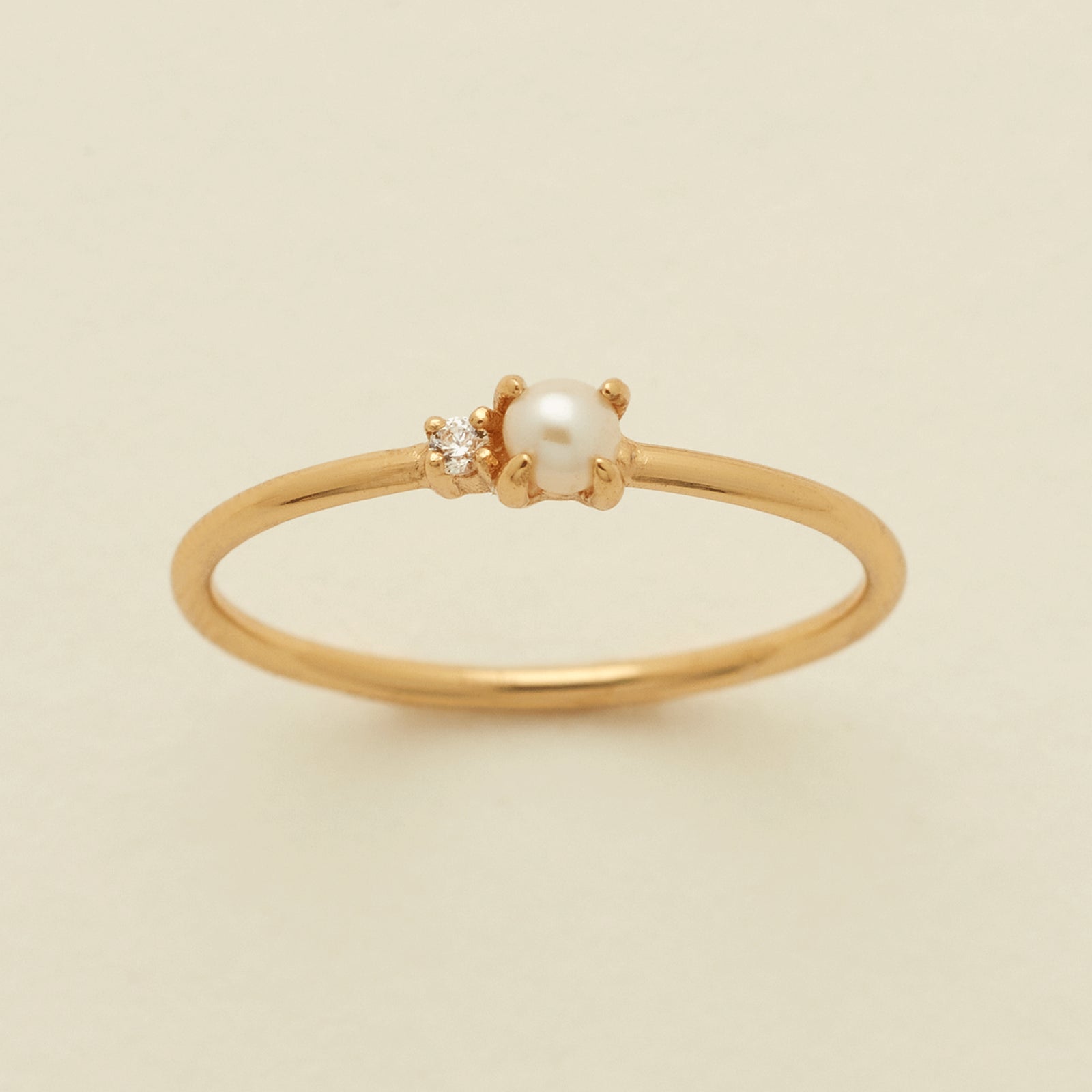 Petite Pearl Ring Gold Vermeil / 5 Ring