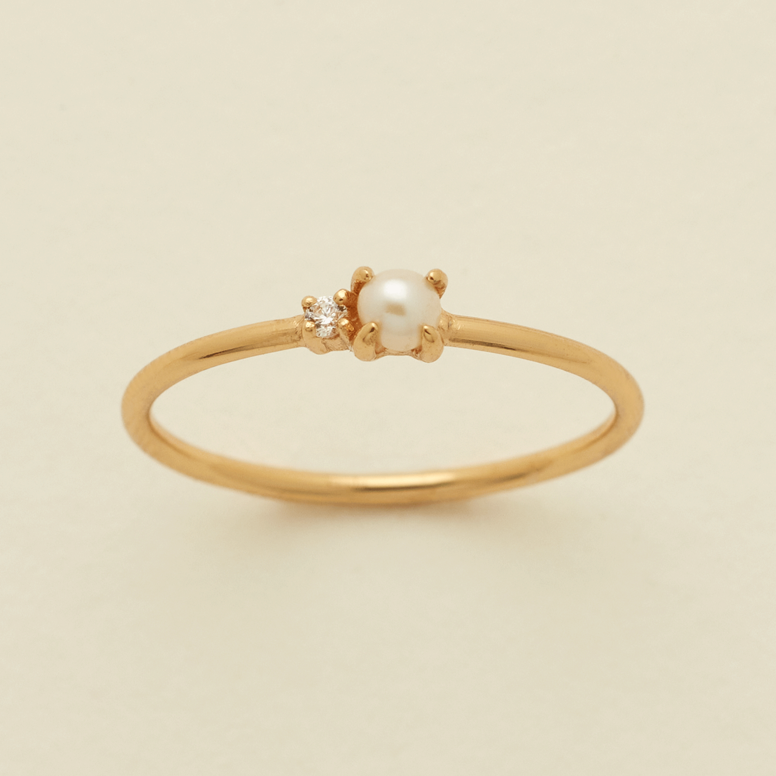 Petite Pearl Ring Gold Vermeil / 5 Ring